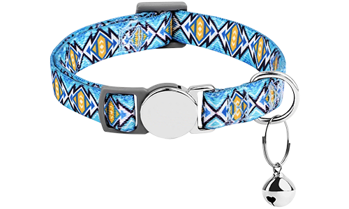 Coleira para gato com padrão azul e fivela metálica, ajustável e leve para conforto, com pequeno sino.