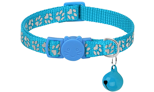 Coleira para gato com padrão de pata azul clara, ajustável e leve para conforto, fivela de segurança com sino combinando.