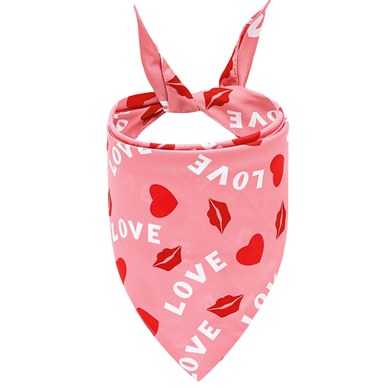 Lenço bandana para cães com estampas de amor Bandana rosa para cão com texto 'LOVE', corações vermelhos e marcas de beijo, lavável à máquina e à mão, Dia dos Namorados.