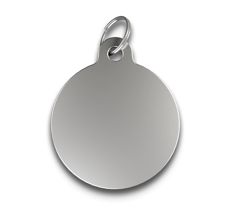 Medalha Para Cão Com C Redondo Gravado Chapa identificação cão redonda C prateada, acabamento suave, com anel prateado, personalizável com nome gravado.