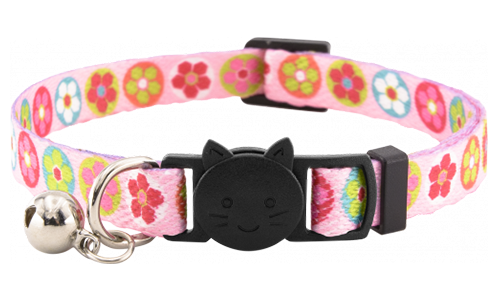 Coleira para gato rosa floral com sino, ajustável e leve, combina charme com segurança.